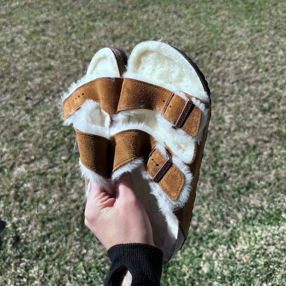 Birkenstock Arizona Shearling-Lined Sandals - Picture 5 of 5